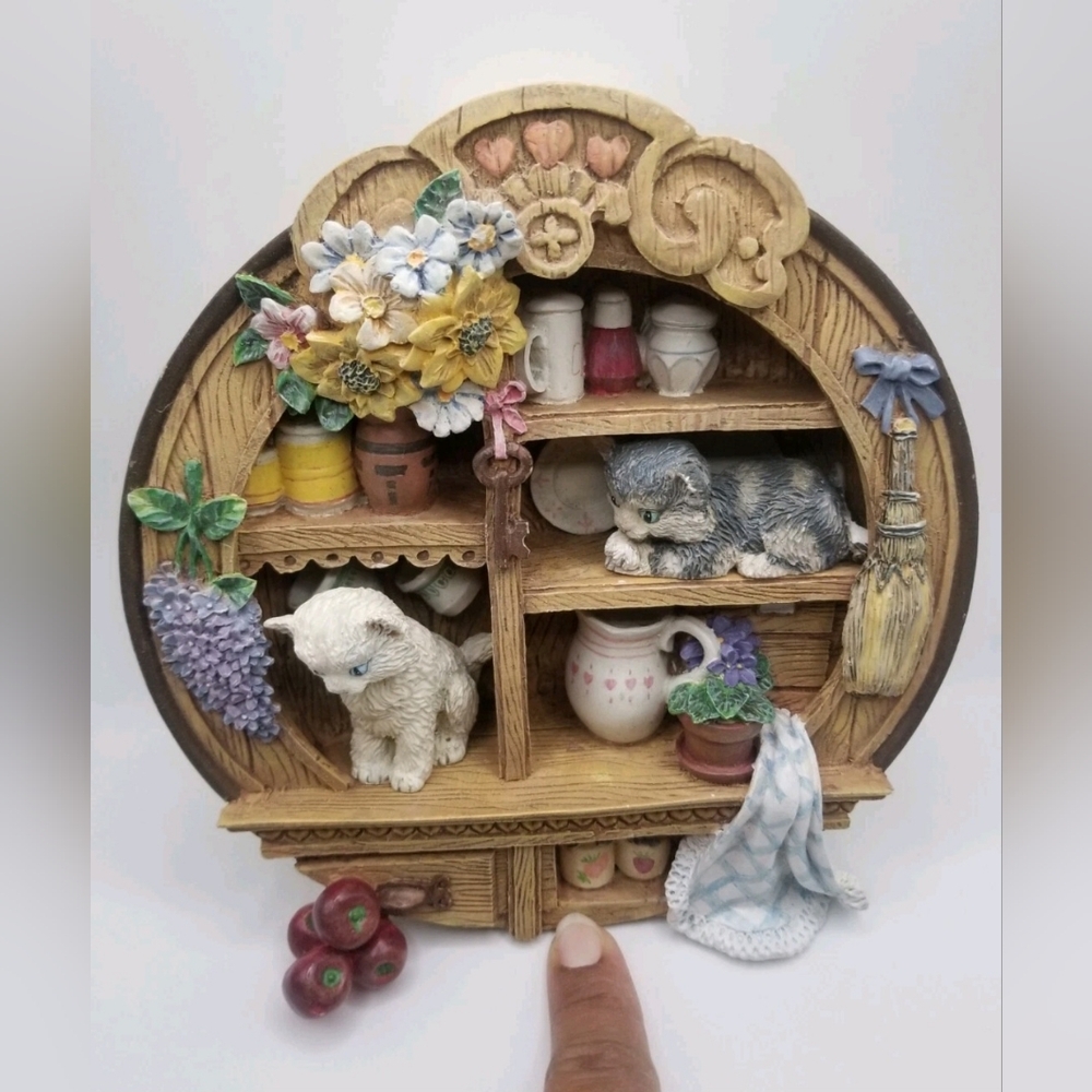 1996~HAMILTON COLLECTION~Kittens in the Cupboard~ Knick Knack Kitty Cats~